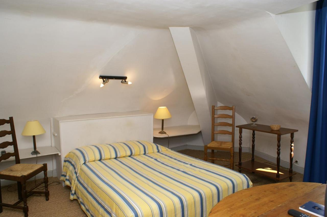 Hostellerie Du Chateau De L'Isle La Croix-en-Touraine Ngoại thất bức ảnh